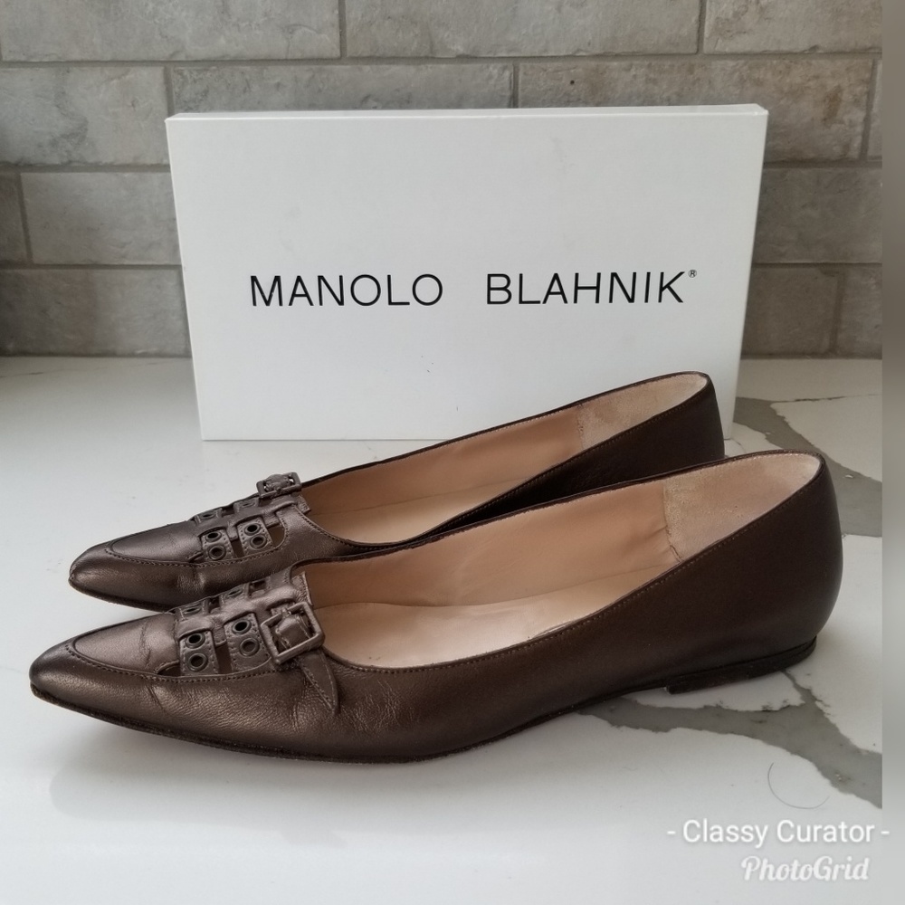 MANOLO BLAHNIK bronze pointy toe flats